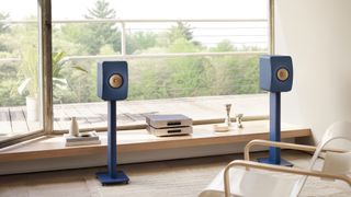 KEF LS50 Meta in royal blue