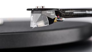 Turntable: Pro-Ject Debut Pro