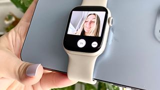 Apple Watch camera selfie
