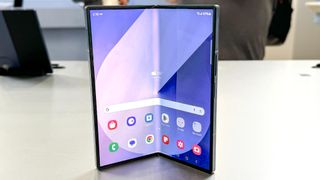 Samsung Galaxy Z Fold 6 main display