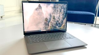 Hands-on image of the HP OmniBook Ultra 14 laptop powred by AMD Ryzen AI 300 chip