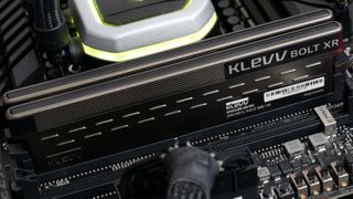 Klevv Bolt XR DDR4-3600 C18