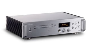 CD player: TEAC VRDS-701