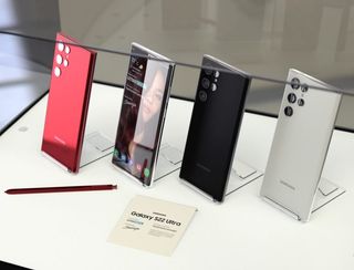 Samsung Galaxy S22 Ultra renders