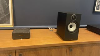 Marantz Model M1 streamer with B&W 607 S3 speakers on wooden furniture