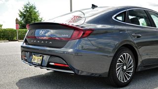 2020 Hyundai Sonata Hybrid review