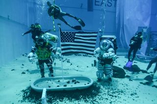 neutral buoyancy laboratory pool lunar landing practice