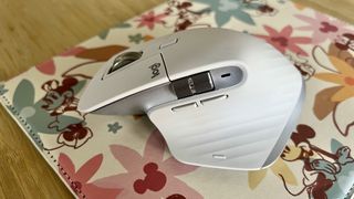 Logitech Mx Master 3s Side