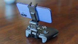 iPhone mounted onto PowerA MOGA XP5-i plus