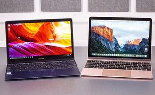 asus zenbook vs macbook display