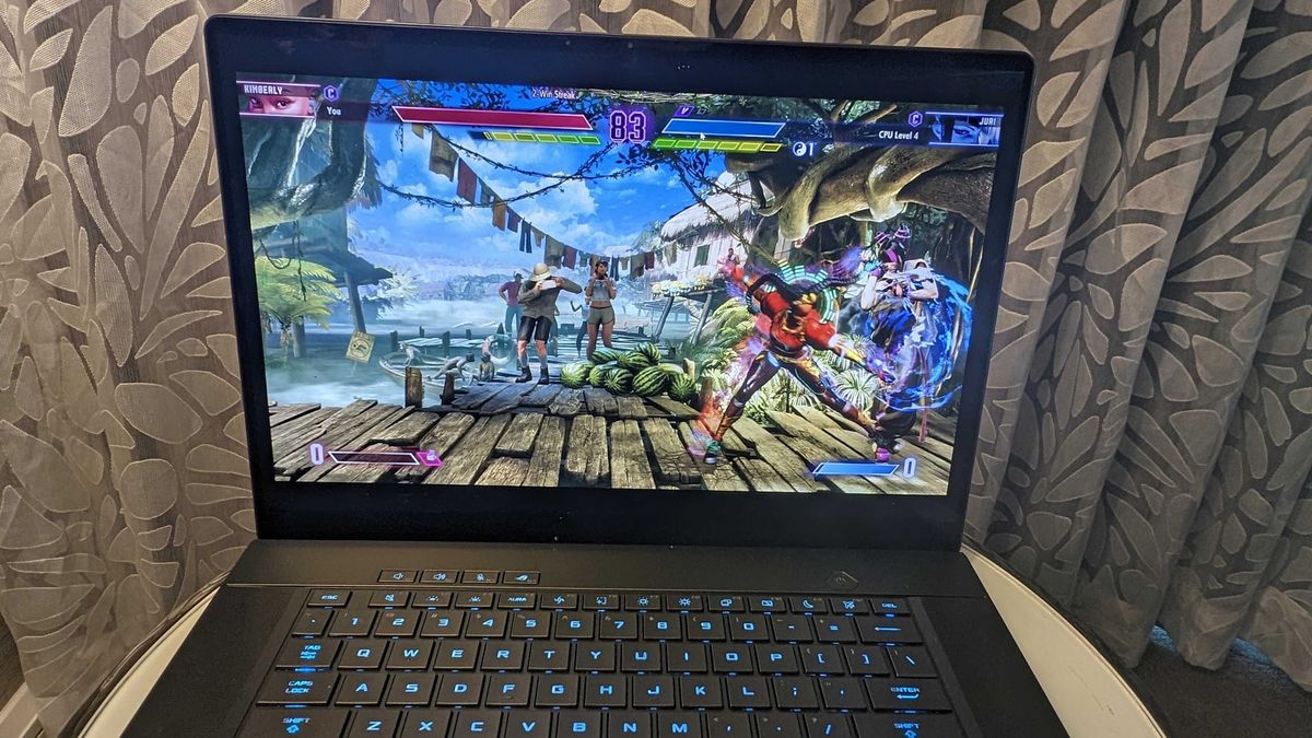 Asus ROG Zephyrus G16 hands-on CES 2024