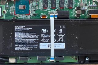 Razer Blade White Blue Connector