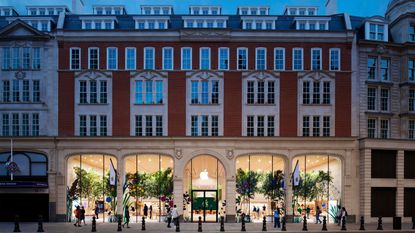 Apple brompton road exterior