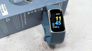 Fitbit Charge 5