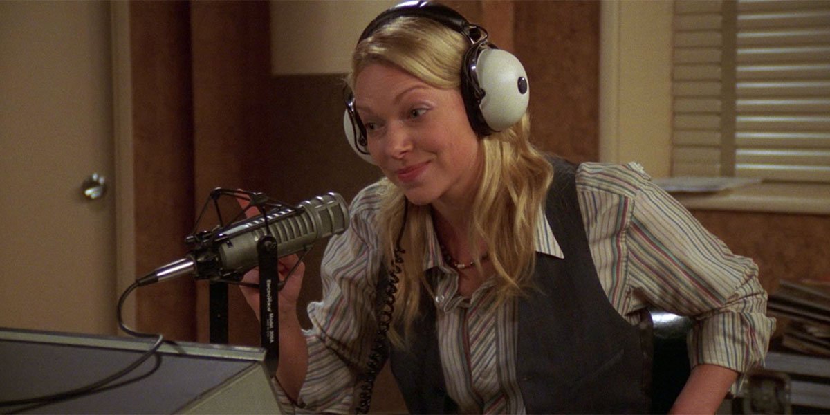 Hot Donna on the radio That &#039;70s show early 2000s, Laura Prepon reveals weight gain due to bulimia.