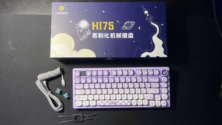 The Epomaker x Leobog Hi75 mechanical keyboard unboxed