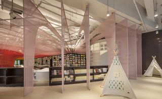 Bookstores offer a static experience, comprising of uniform rows of books, good lighting