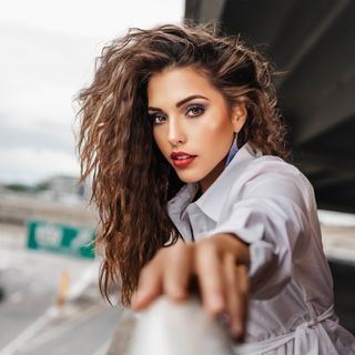 Shoot portraits with rotolight