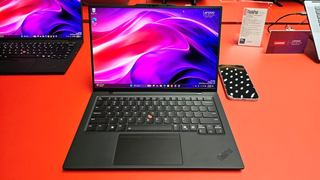 Lenovo ThinkPad X1 Carbon Aura