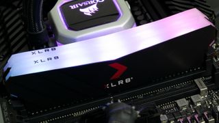 PNY XLR8 Gaming Epic-X RGB DDR4-3200 C16