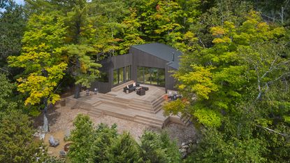 Catchacoma Cottage, Ontario, Dubbeldam Architecture + Design a lakeside cottage