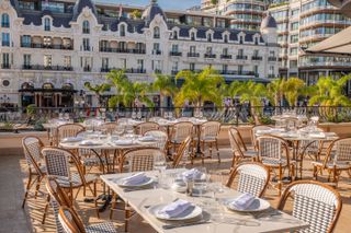 Café de Paris terrace seating