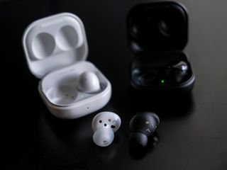 Samsung Galaxy Buds 2 Buds Pro Angle