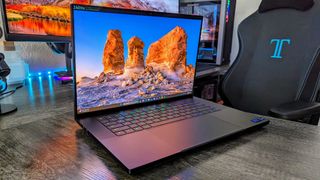 Image of the Razer Blade 16 (2024).