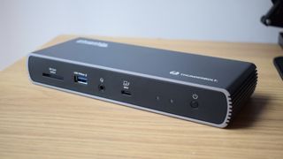 Plugable Thunderbolt 4 and USB4 HDMI Docking Station review photos