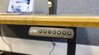 Vari Electric standing desk settings