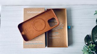 Bluebonnet Full-Grain Leather MagSafe Case with box