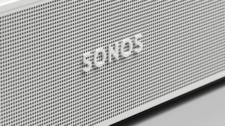 Lähikuva sonos beam gen 2 soundbarista