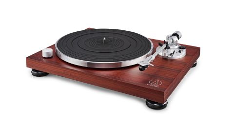 Turntable: Audio Technica AT-LPW50BTRW