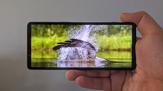 Smartphones: Sony Xperia 5 V