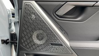 Bowers & Wilkins Continuum midrange and aluminium tweeter in the BMW 5 Series