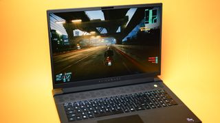 Alienware m18 R2