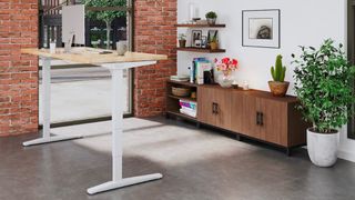 Uplift V2 standing desk 