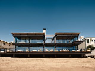 beach view of Malibu House by Olson Kundig