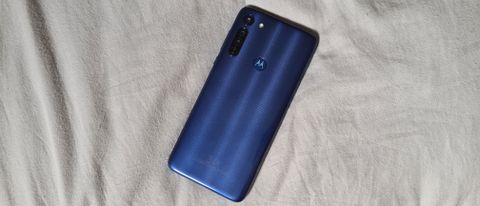 Moto G8