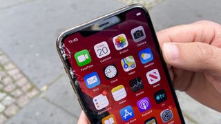 iphone 11 pro drop test cracked front