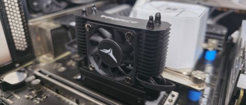 TeamGroup T-Force Dark AirFlow I SSD Cooler