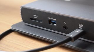 Plugable Thunderbolt 4 and USB4 HDMI Docking Station review photos