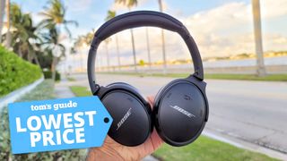 Bose QuietComfort 45 in hand