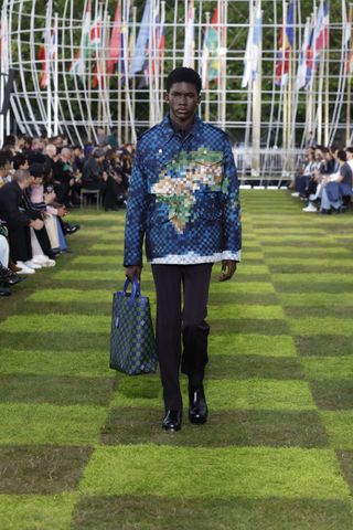 Louis Vuitton S/S 2025 menswear show
