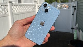 Apple iPhone 14 wet