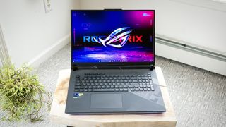 Asus ROG Strix Scar 18 (2024)