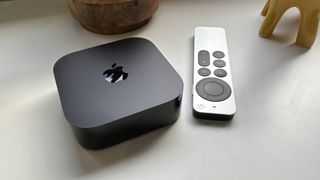 Apple TV 4K (2022) and Siri Remote.