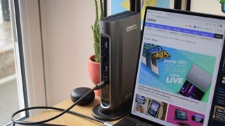 Plugable Thunderbolt 4 & USB4 Quad Display Docking Station (TBT4-UDZ) review photos