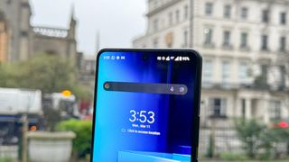 Asus Zenfone 11 Ultra front camera