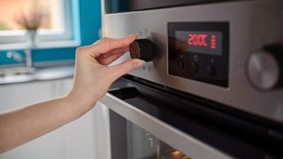 Setting oven temperature